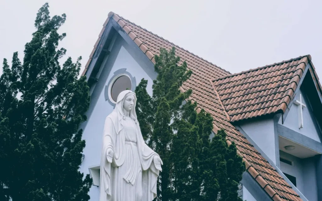 Jak wygląda kult maryjny w parafii Gostycyn?