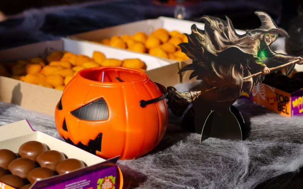 Halloween a chrześcijańskie tradycje - jak rozmawiać bez straszenia?